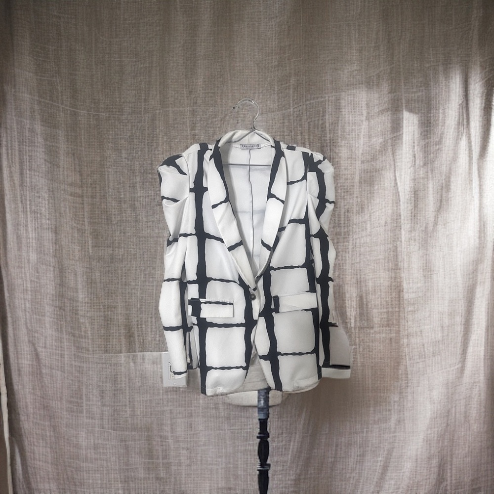 Stunning woman blazer